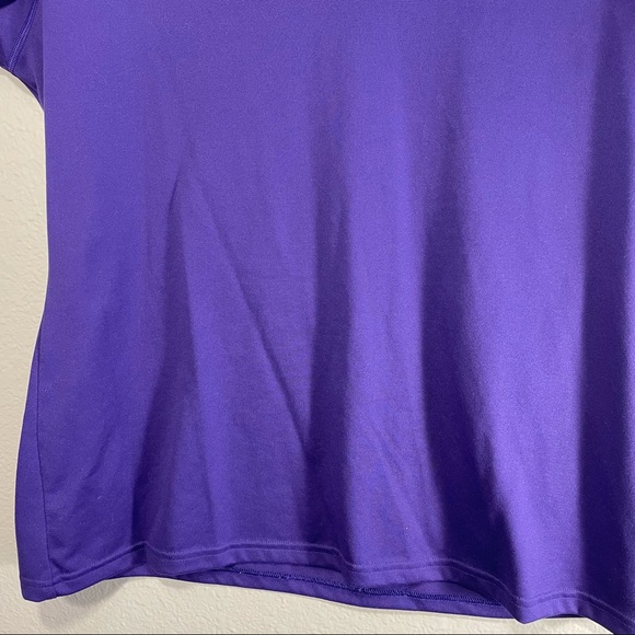 Under Armour Semi Fitted heat gear purple v neck - Picture 4 of 10